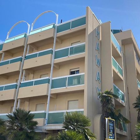 Hotel Haway Misano Adriatico Esterno foto