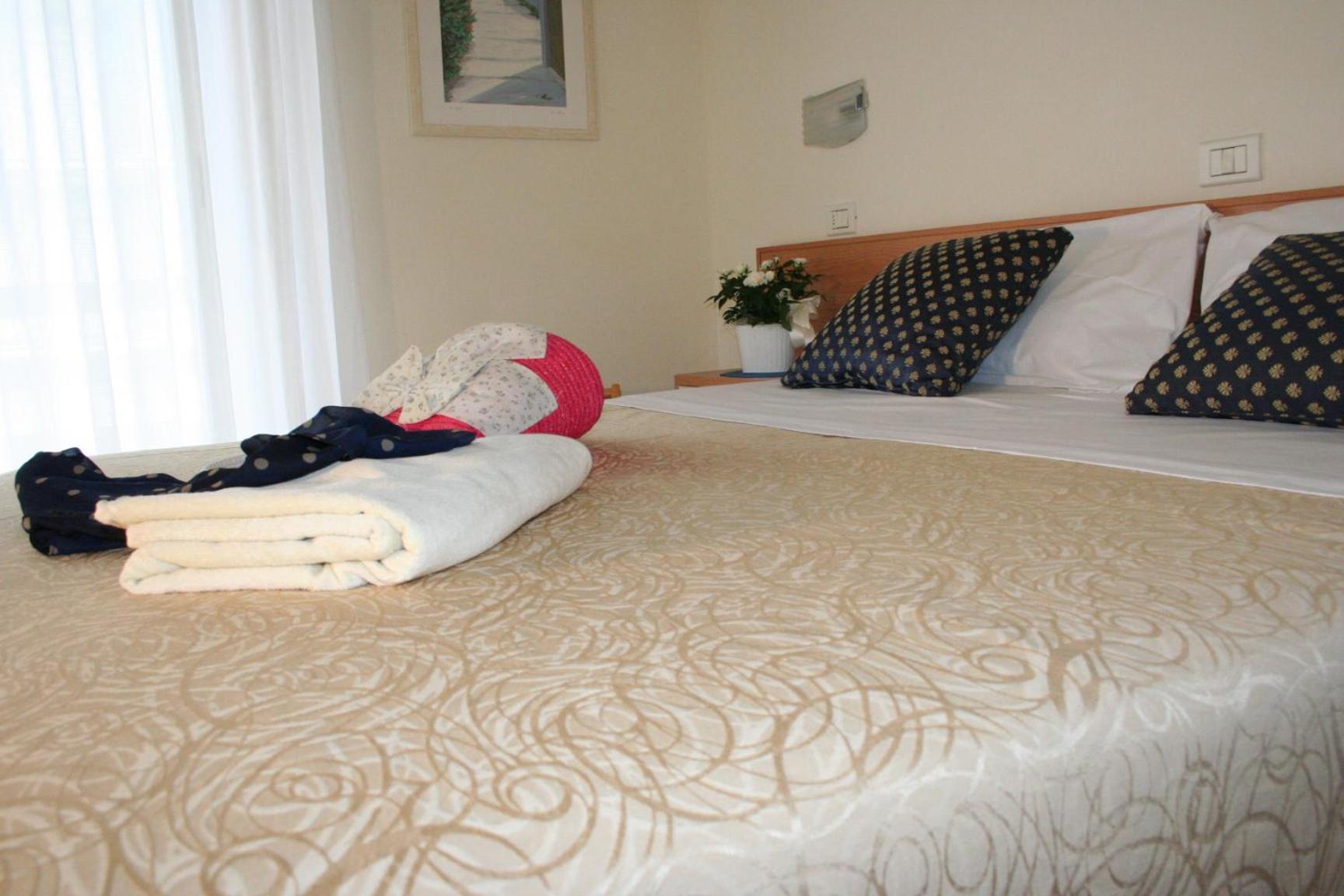 Hotel Haway Misano Adriatico Esterno foto